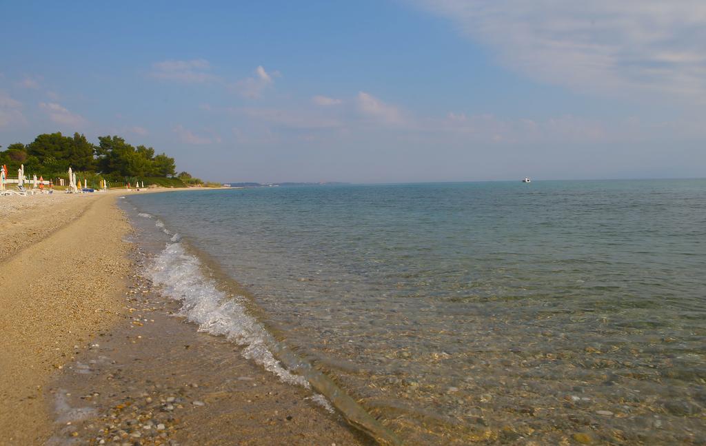 Beach Front Chanioti Polýkhrono Eksteriør bilde